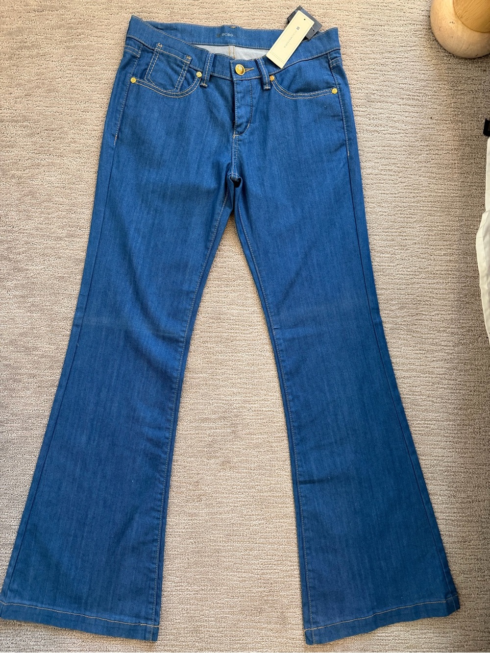 BCBG Max Azria NWT High Rise Wide Flare Leg Trouser Jeans Medium Wash 29